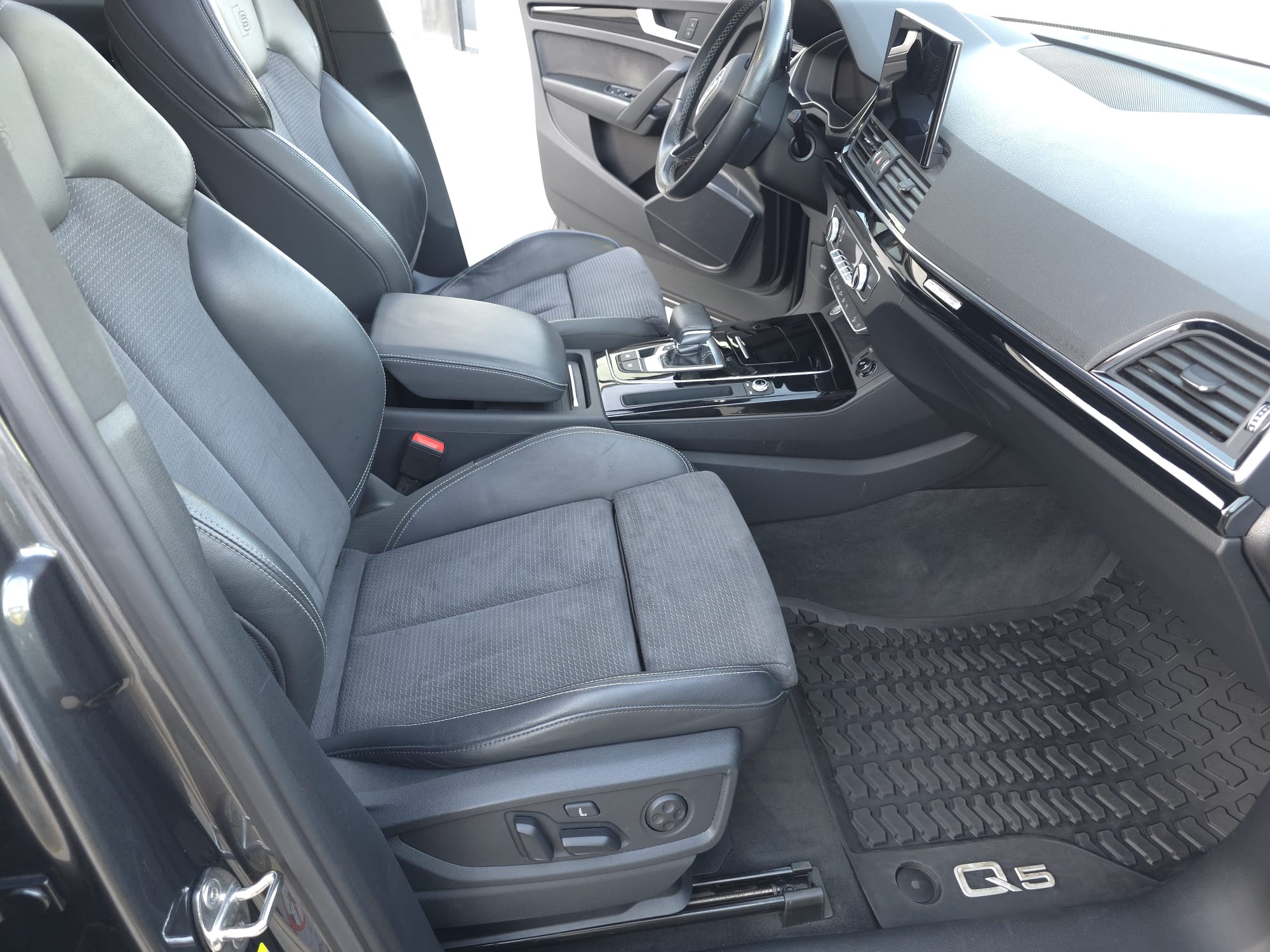 AUDI Q5 SPORTBACK S-LINE EDITION CON TETTO APRIBILE