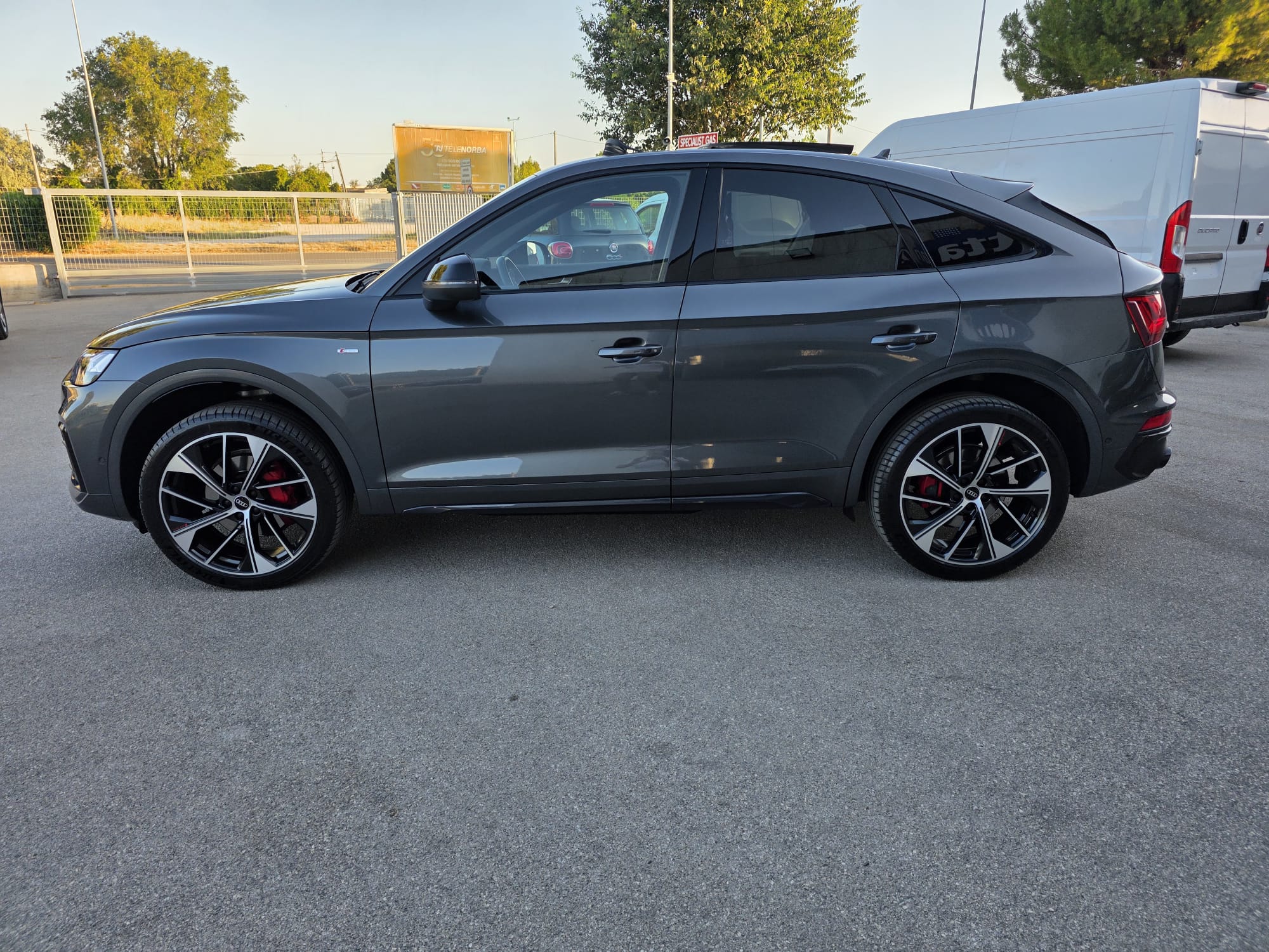 AUDI Q5 SPORTBACK S-LINE EDITION CON TETTO APRIBILE